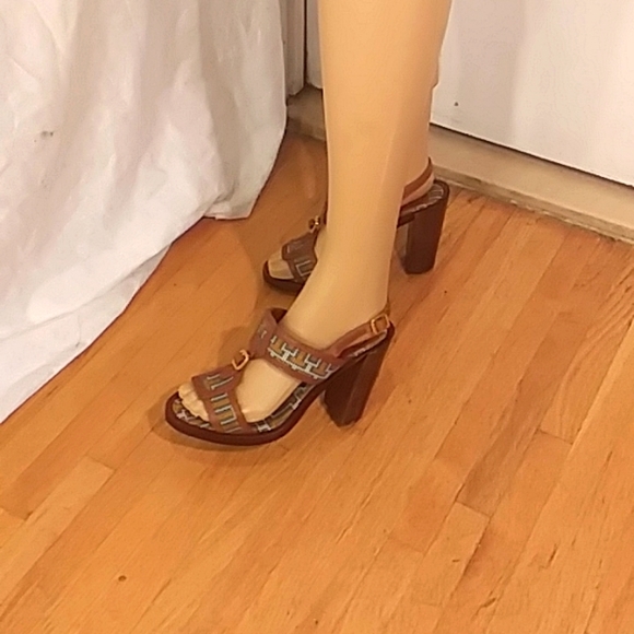 🔥 NWOT Tory Burch Multi Color & Leather Design Heels/Sandals - Picture 7 of 14